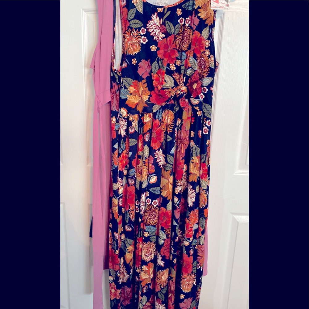 Retro floral nursing maxi